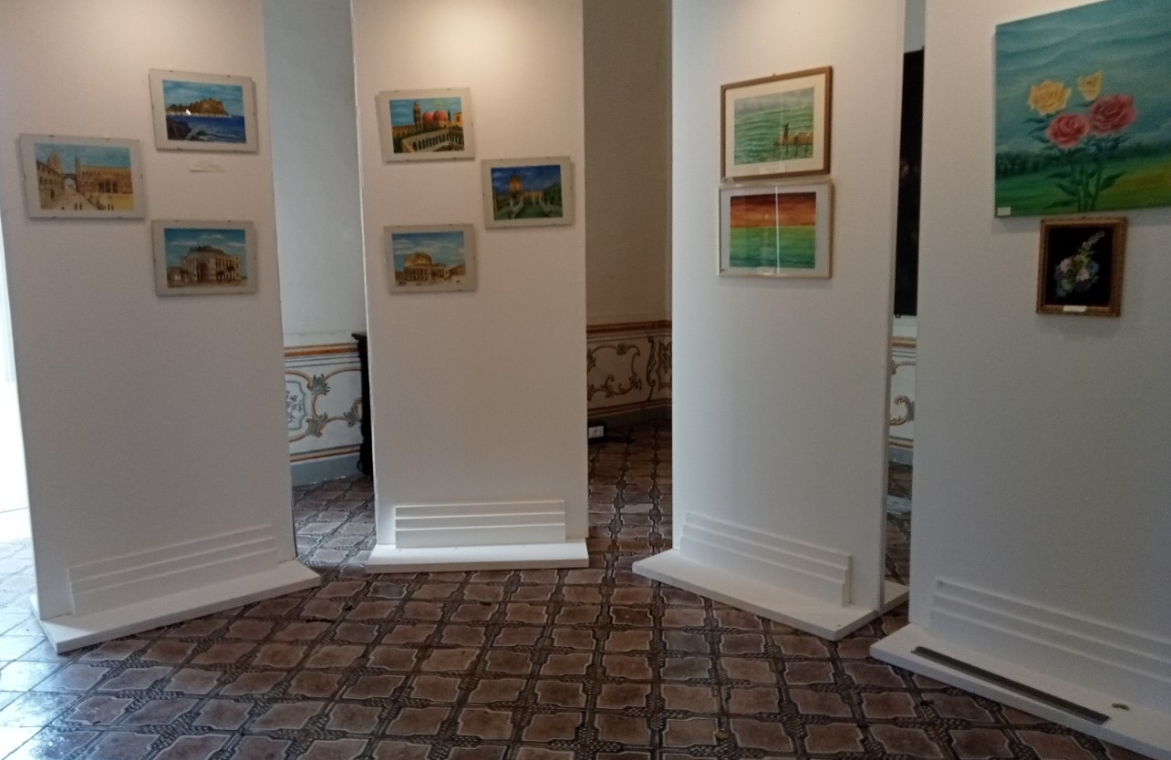 “Colori e Immagini nel Tempo”: a “Villa Magnisi” la mostra pittorica di Giovanni Gambina