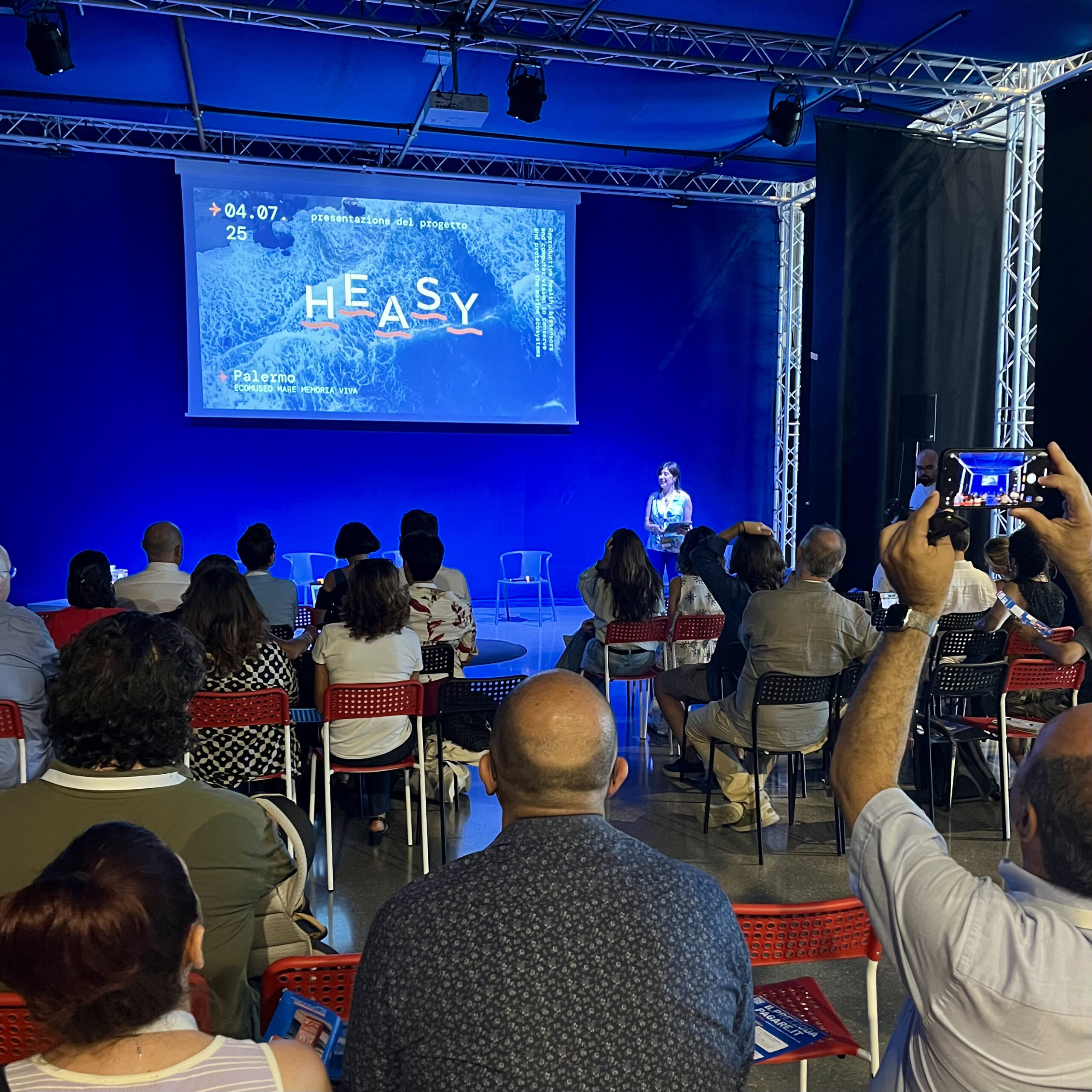 “Quanto costa il Mar Mediterraneo?”: un e-commerce provocatorio “mette in vendita” posidonia, riccio, alga rossa e foca monaca