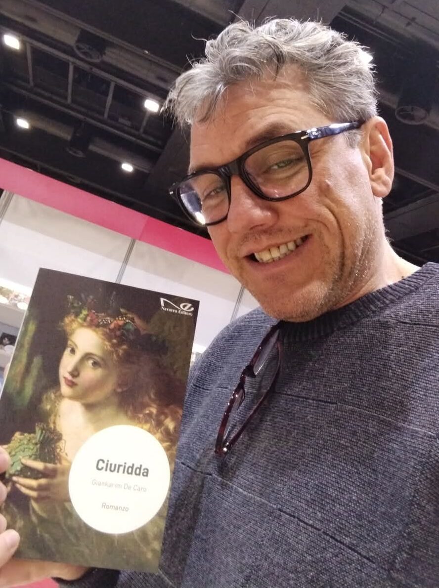 Al Palazzo del Poeta intervista all’editore Ottavio Navarra e presentazione di “Ciuridda”, sesto romanzo dello scrittore palermitano Giankarim De Caro