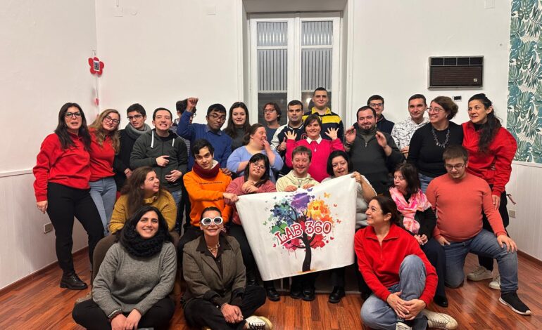 Lab Pub, un progetto unico in Sicilia dove l’inclusione diventa normalità. Negli spazi del Lab360 di Palermo il primo appuntamento dell’anno: un pub per una sera aperto ai giovani con disabilità e alla città