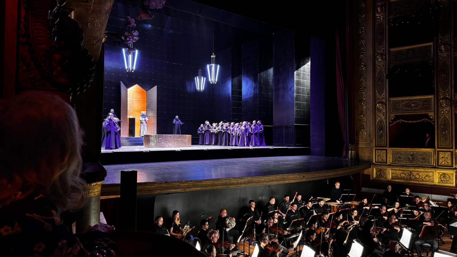 Semiramide: eleganza oscura che non accende davvero il dramma