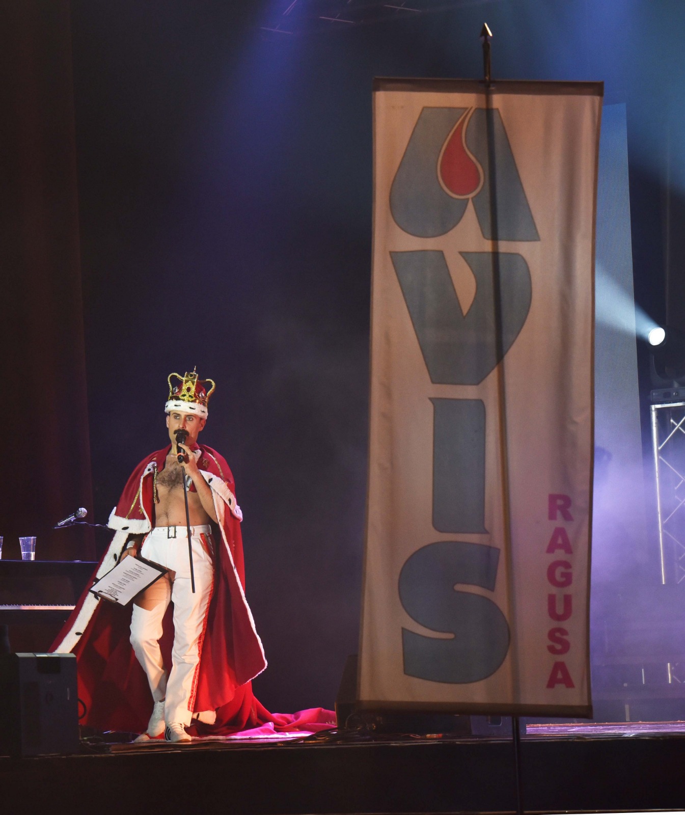 UNA MAGICA SERATA AVIS AL TEATRO DUEMILA DI RAGUSA