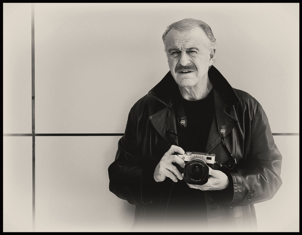 ARMAGEDDON: la fotografia surreale e simbolica di Augusto De Luca tra guerra e memoria