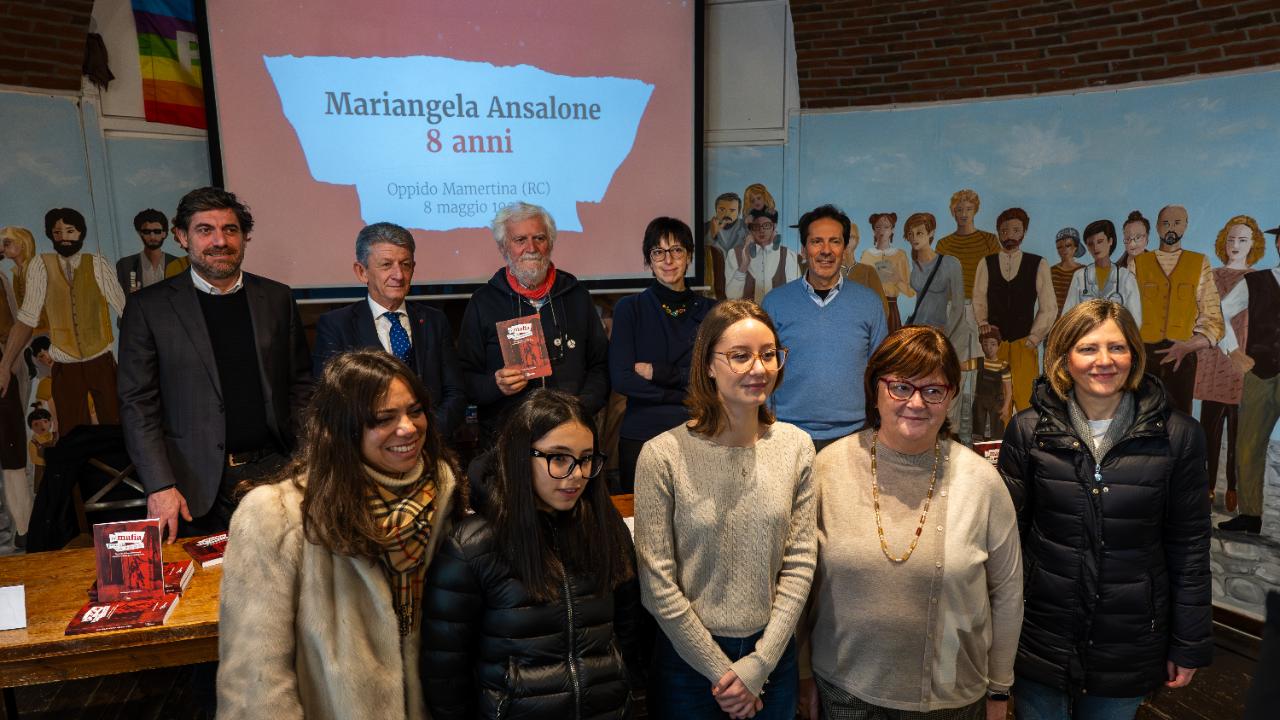 “La mafia porta via vite innocenti”: Papa Leone XIV benedice il progetto degli studenti di Rescaldina